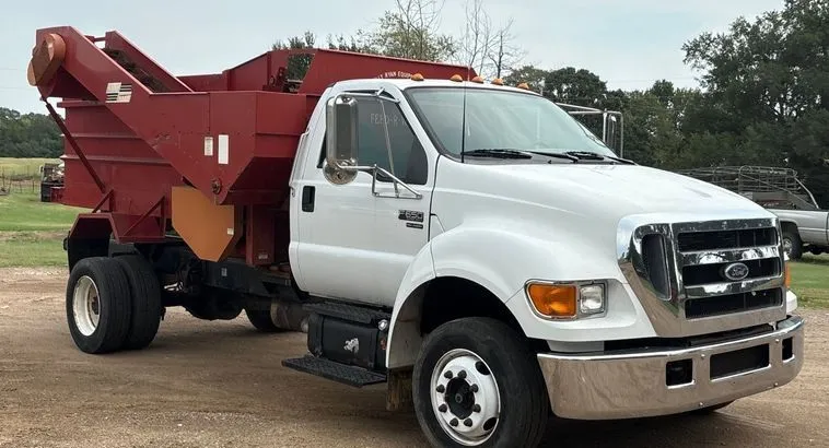 2005 Ford F650