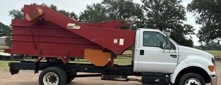 2005 Ford F650