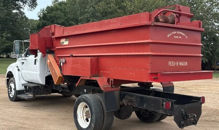 2005 Ford F650